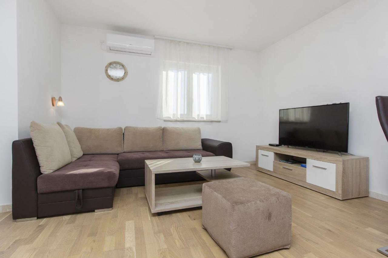 Apartmani Gabriella ヴォディツェ エクステリア 写真