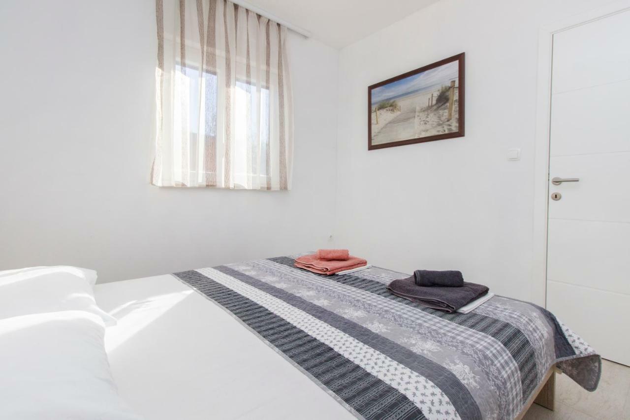 Apartmani Gabriella ヴォディツェ 部屋 写真