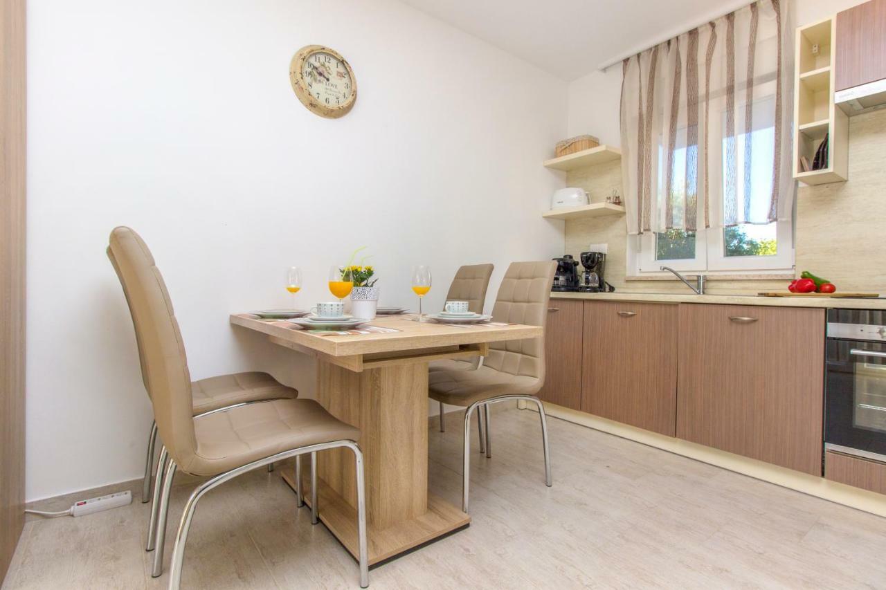 Apartmani Gabriella ヴォディツェ エクステリア 写真